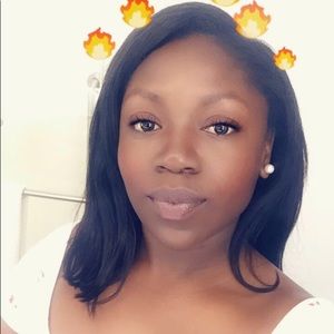 Meet your Posher, Ebony